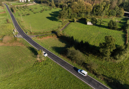 A estrada provincial desde San Sadurniño a Riboira contará en breve cunha senda peonil e un ancho maior